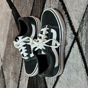 VANS WARD SUEDE BLACK & WHITE PLATFORM SKATE SHOE